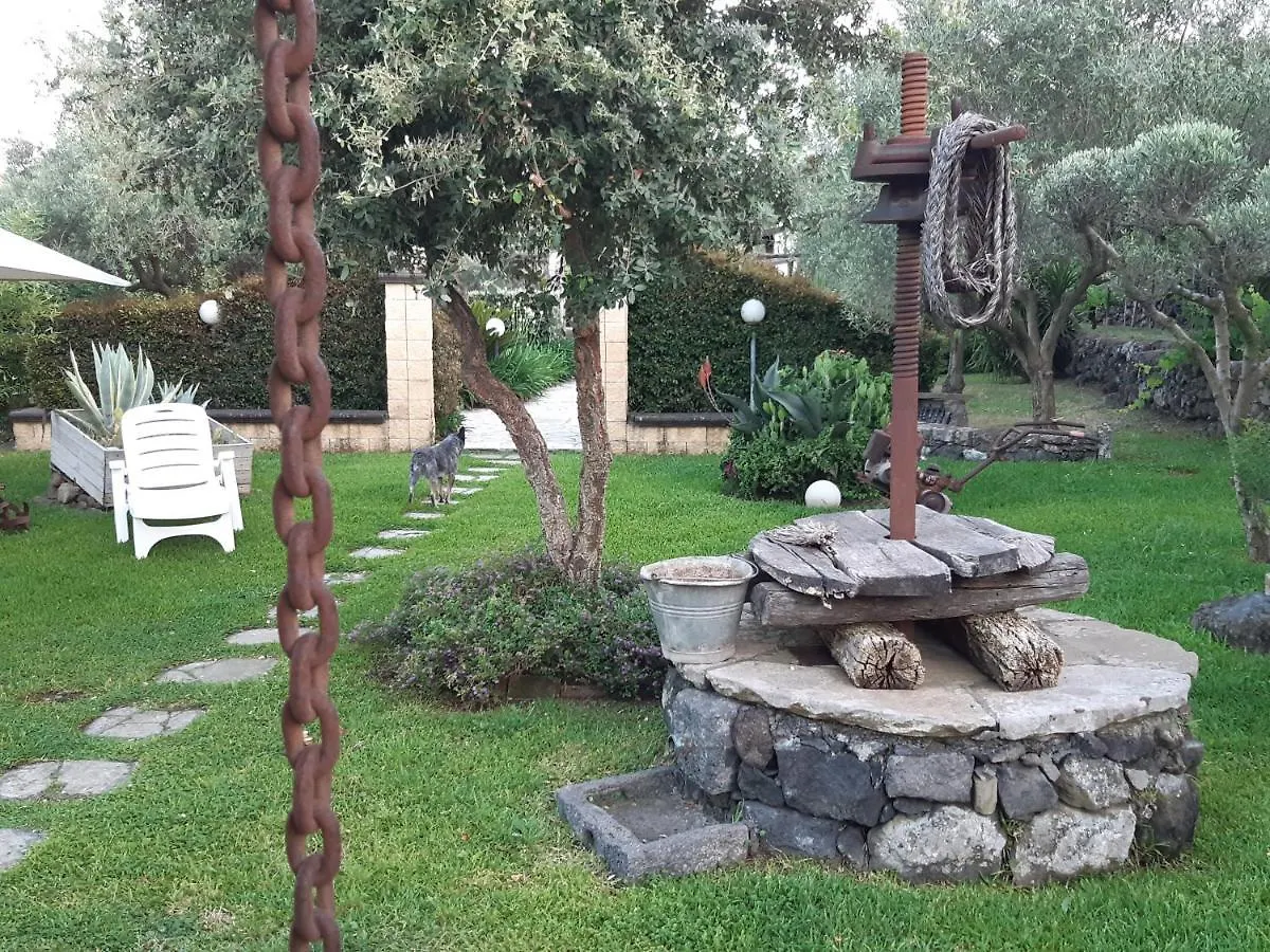 B&B Etna Ranch Piedimonte Etneo 0*,  Italie